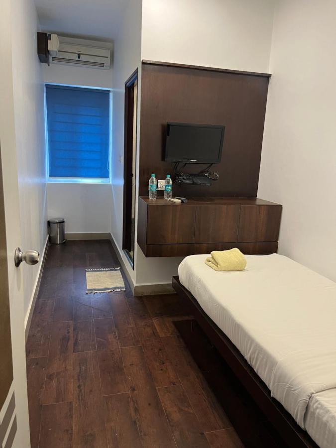 Hotel Scarlet Bangalore Exterior photo