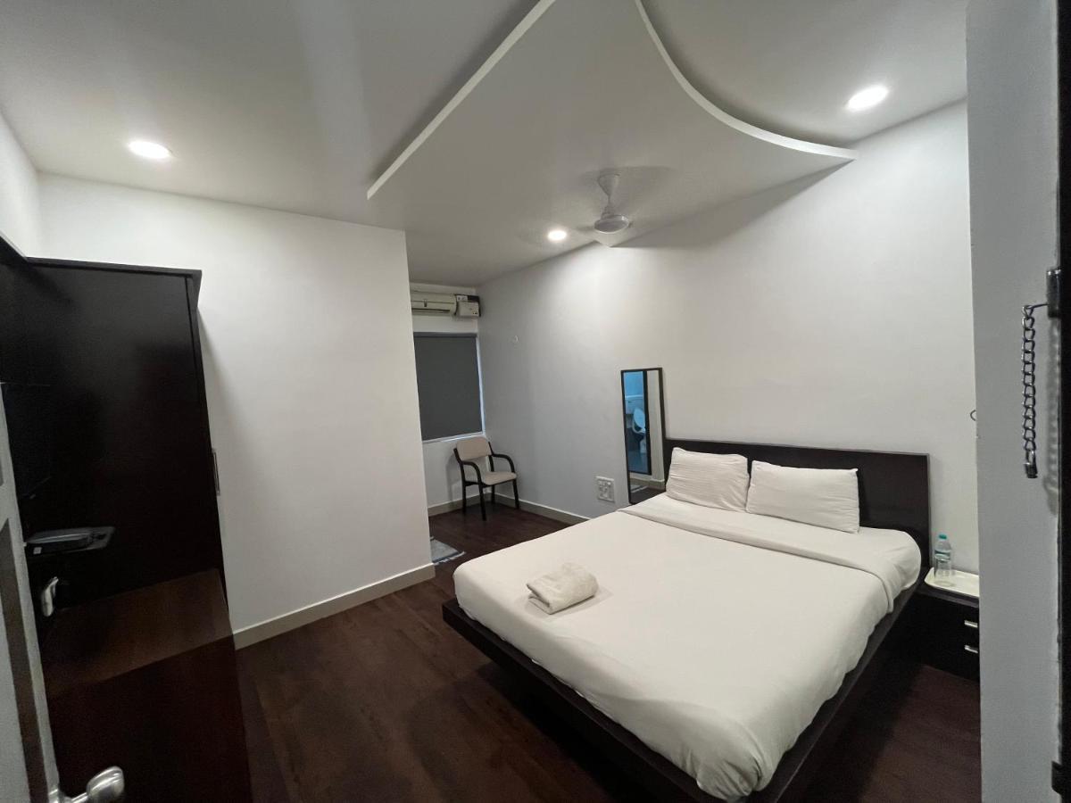 Hotel Scarlet Bangalore Exterior photo